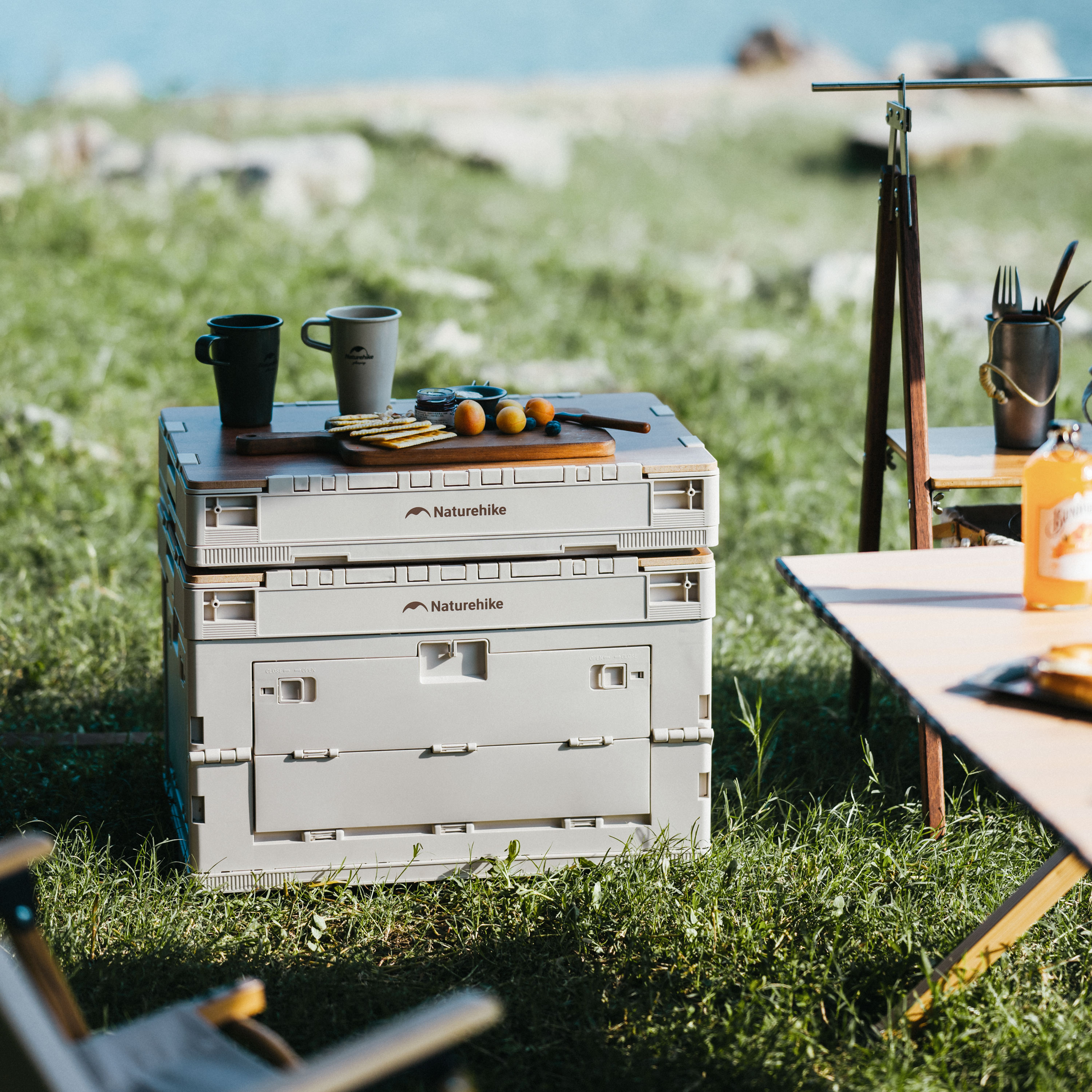 Naturehike skladovací box s doskou 23l - krémový